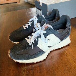 New Balance 327 Black and White Women's Sneakers